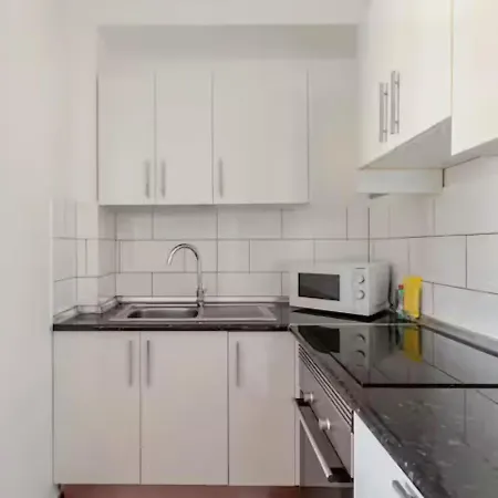 Alisios Amplio Y Luminos A Pasos Del Mar